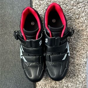 Peloton cycling shoes size 39
